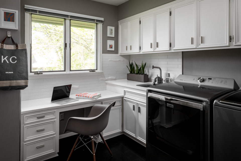 White quartz countertop