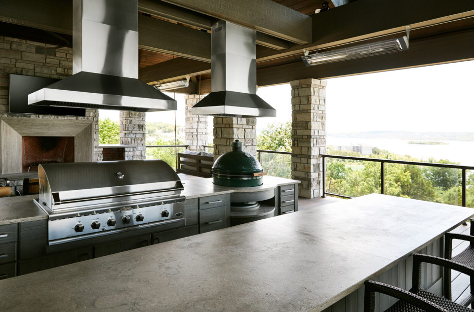 Fleuri Marble outdoor kitchen done by Rocktops 