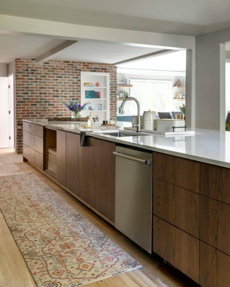 Rocktops Kansas City countertops in Statuary Unity Quartz