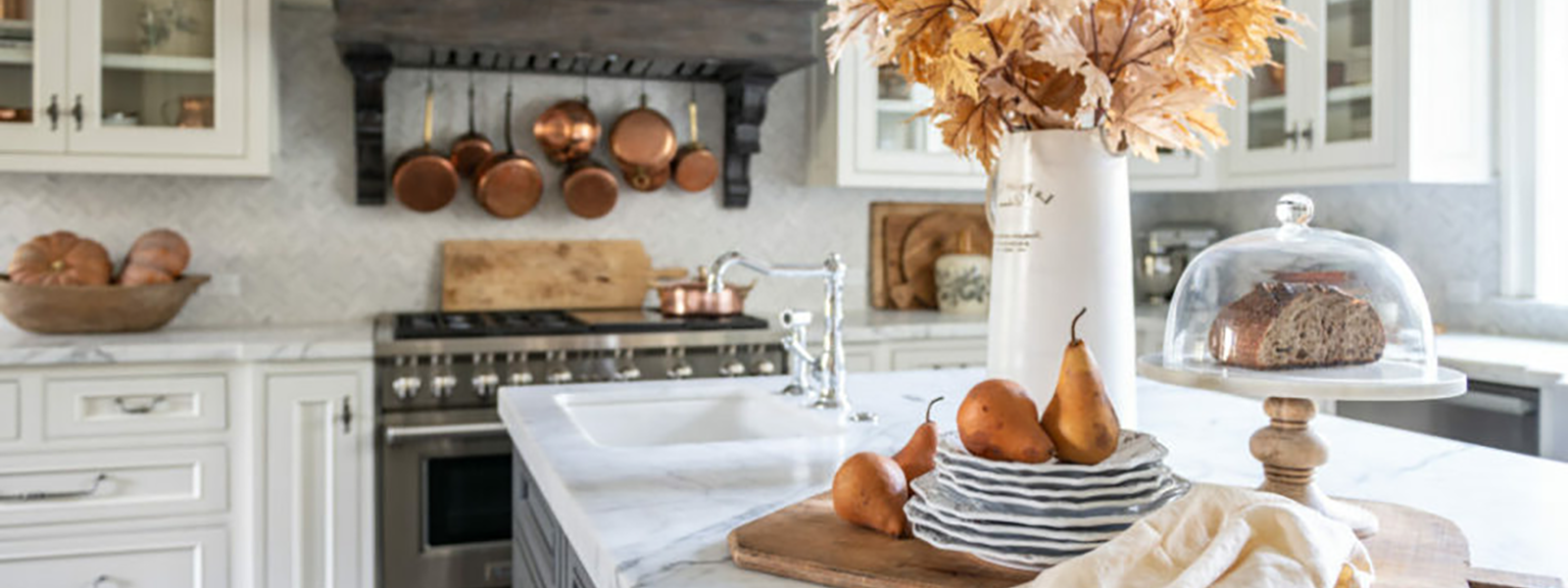 A Kitchen to be Thankful For: Your Guide to Thanksgiving Decor